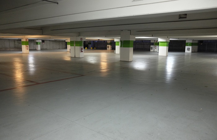 环氧地坪漆厂家对比:选购地坪材料的技巧