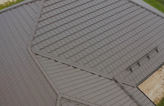 彩钢屋面翻新工程的安全措施与风险防范