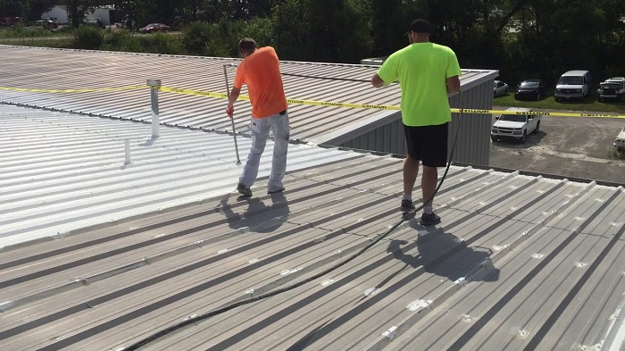 彩钢屋面房屋翻新价格揭秘：打造时尚舒适新家的投资指南