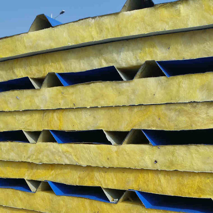 重庆彩钢屋面外墙翻新施工:提升建筑外观与耐久性