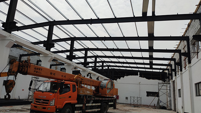 彩钢屋面翻新时出现流挂现象怎么办？