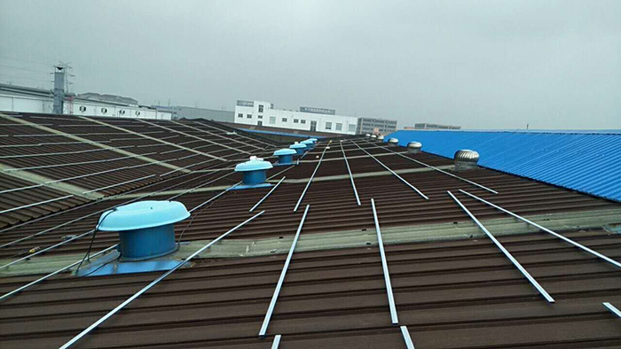 彩钢金属屋面防水翻新:保护建筑的长期安全与美观